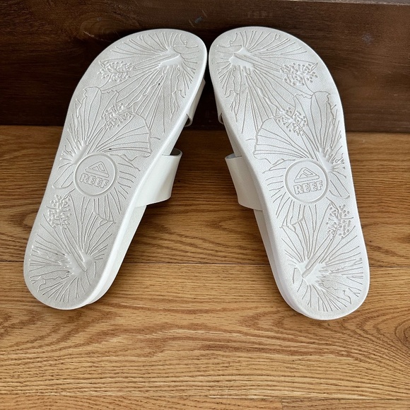 REEF Cushion Vera Cruz Sandal - White - Size 6 - Picture 7 of 8